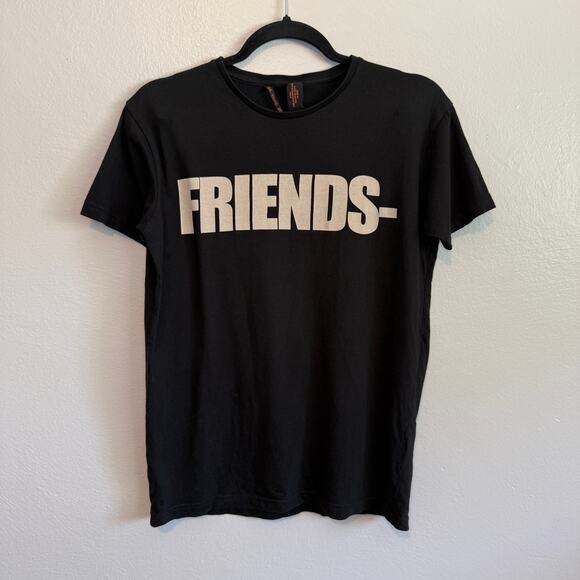 Vlone Men's Friends Spellout Short Sleeve Black White T Shirt Size Medium - Picture 1 of 7